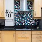 Steps From Hyde Park 2Br 2Bath Sleeps 6